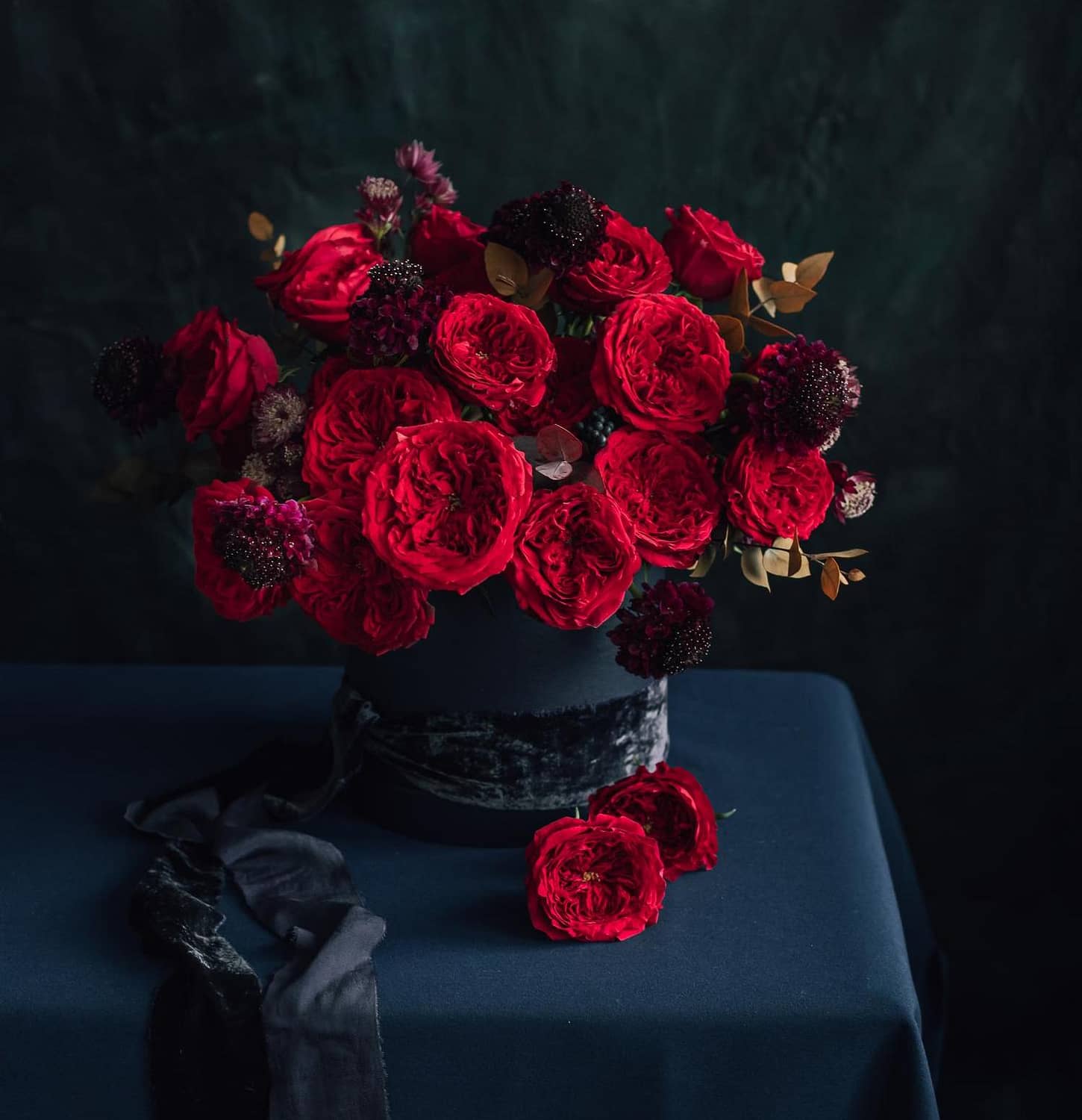 David Austin Red Roses Tess Hatbox Gift