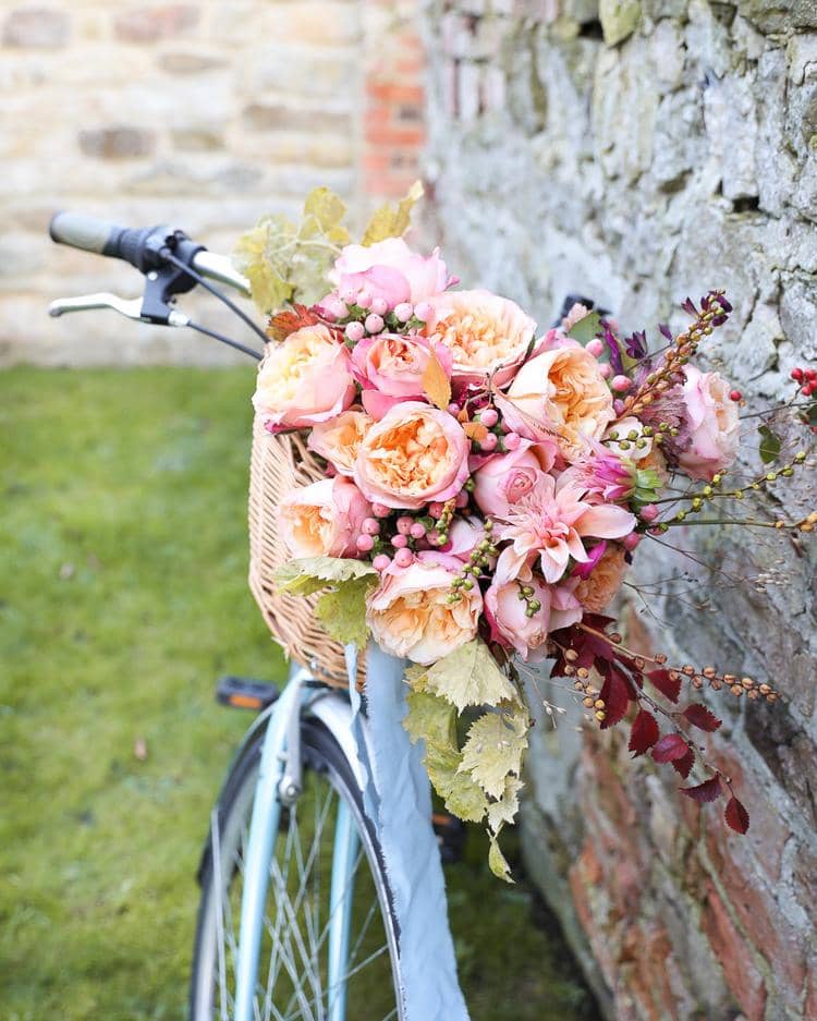Edith Roses Basket Design for Wedding Detail