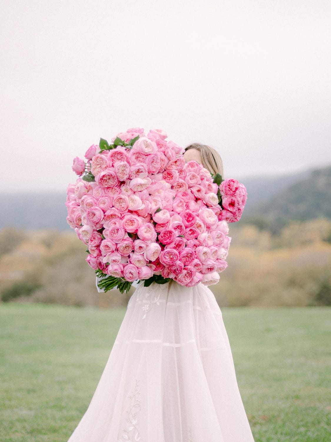 Bouquet da sposa rosa oversize