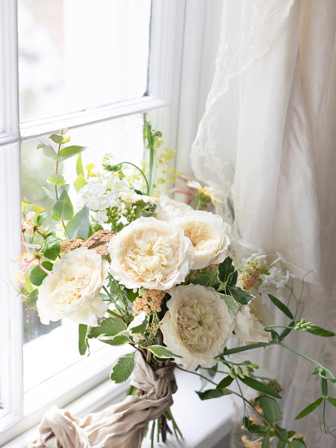 Roses de mariage blanches