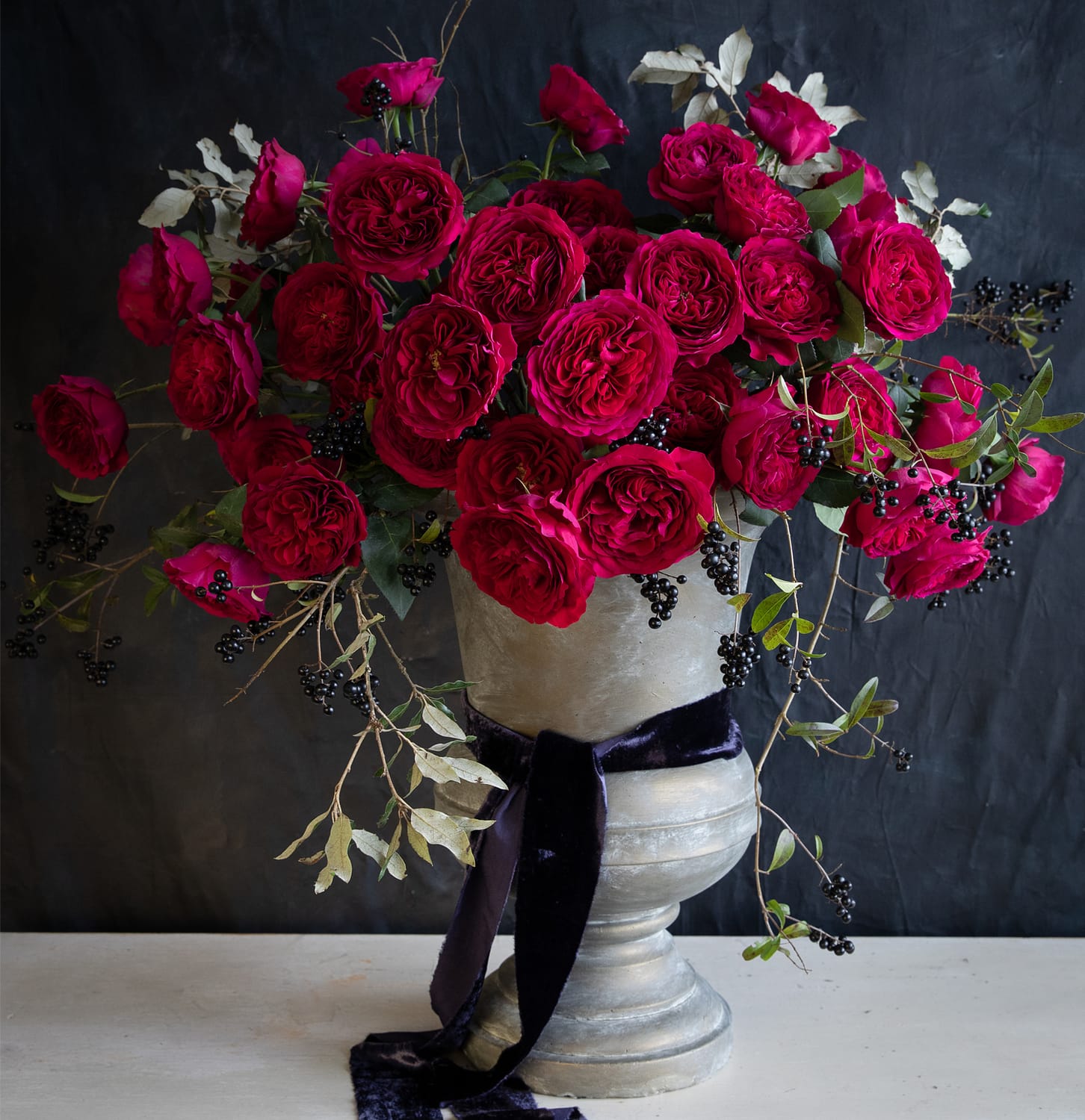 Darcey Conception d'urne de mariage de roses rouges
