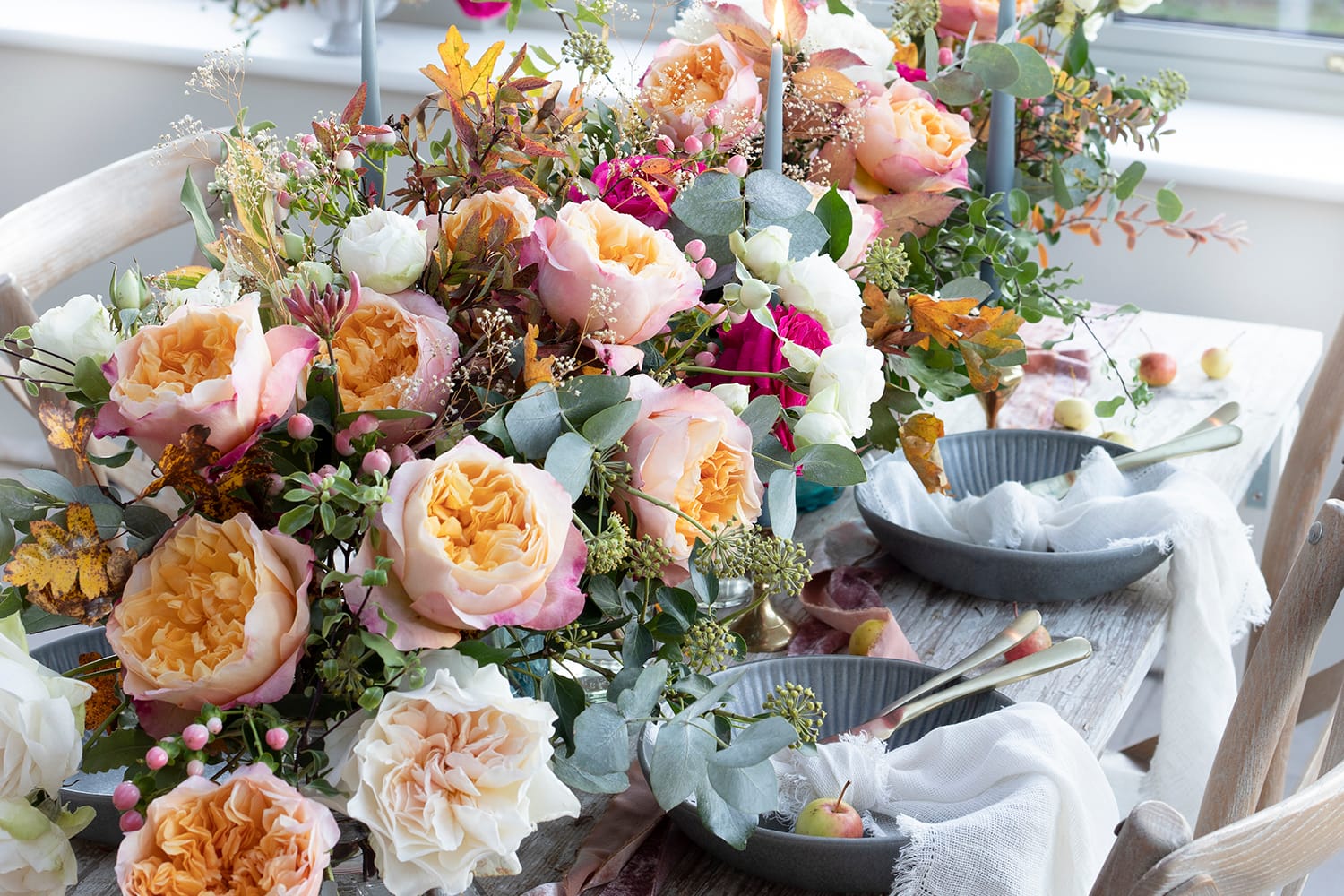 Edith conception de table de banquet de roses
