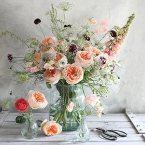 Juliet Peach Roses in Glass Vase Arrangement