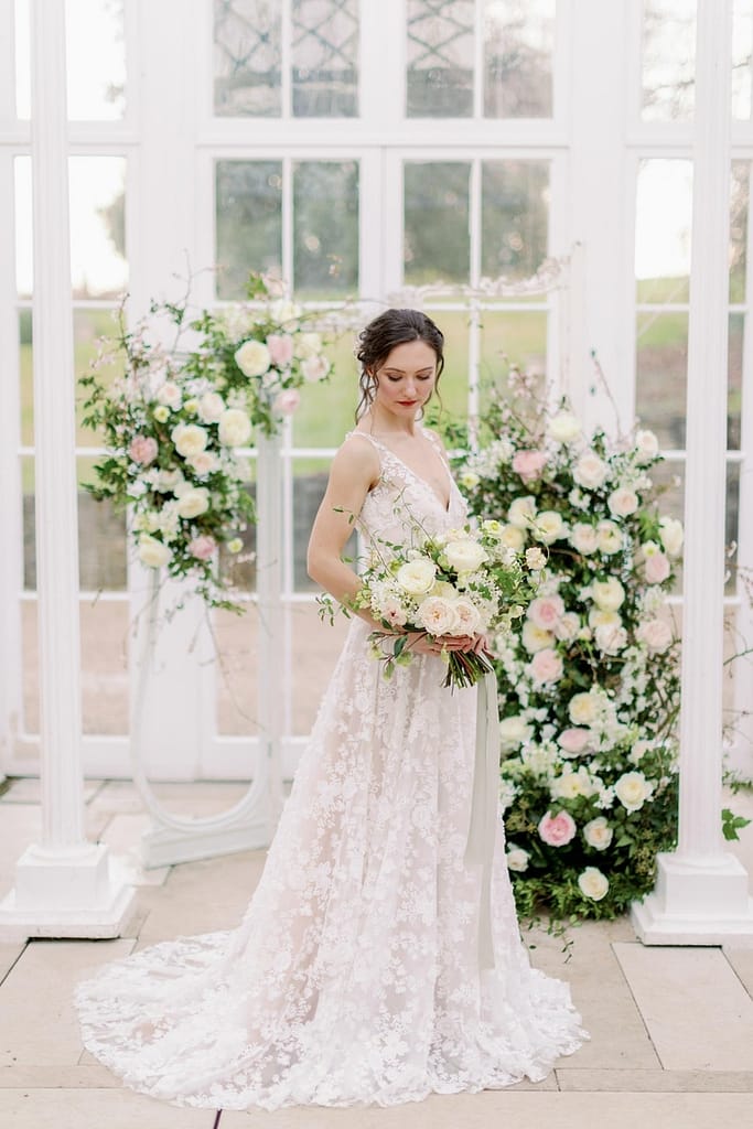 Traditional Wedding Inspiration with White and Pink Roses - David ...