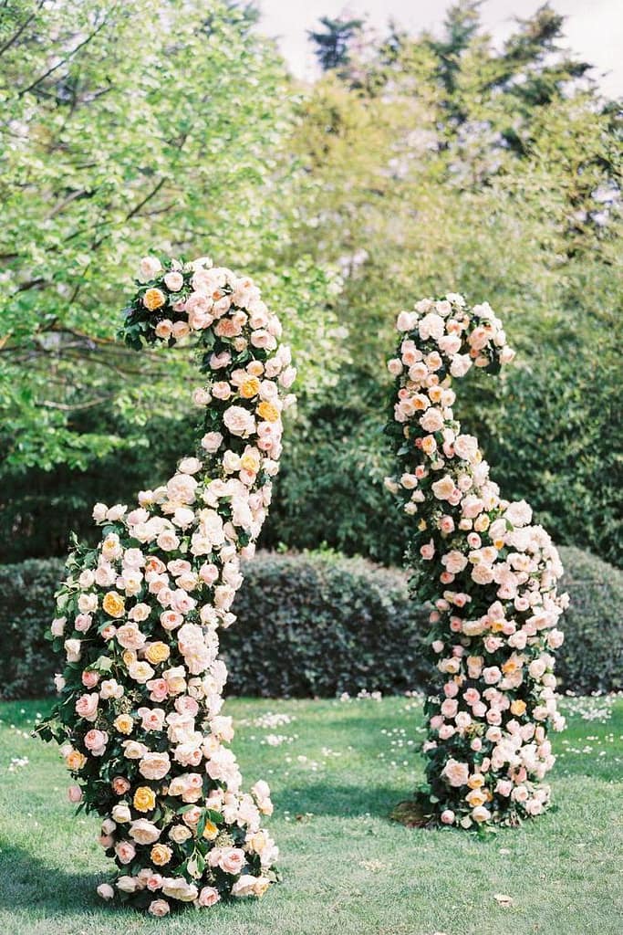 Fleurs pour la cérémonie de mariage