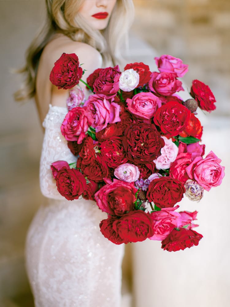Ramo de boda de rosas rojas