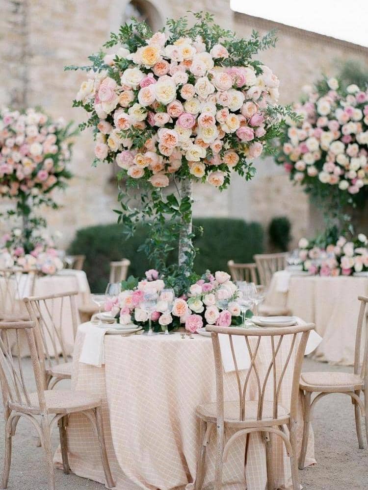 wedding-table-arrangement