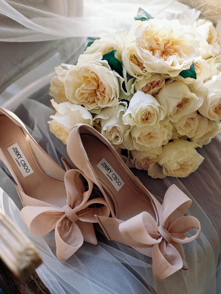 buttermilk-wedding-roses