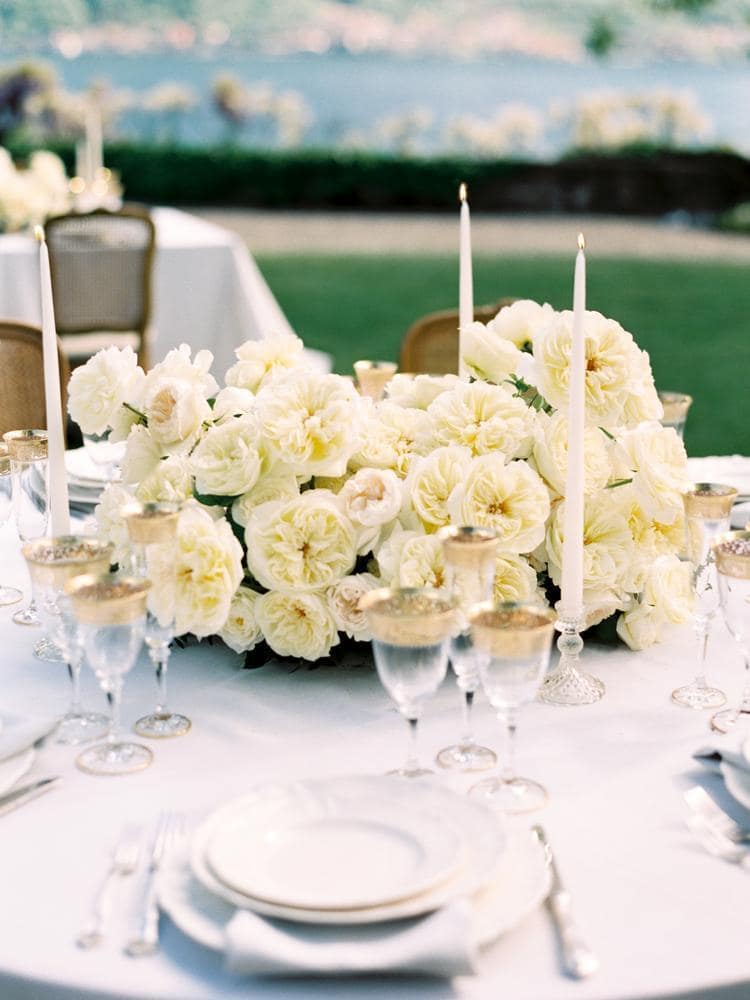 buttermilk-wedding-roses