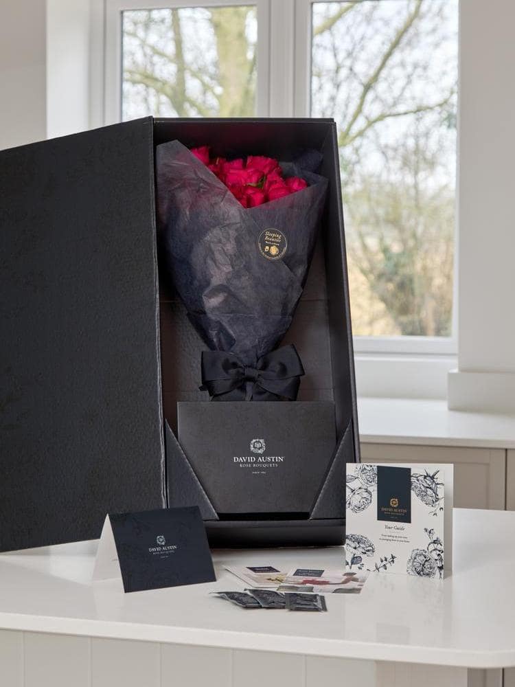 Rosensträuße zum ersten Hochzeitstag