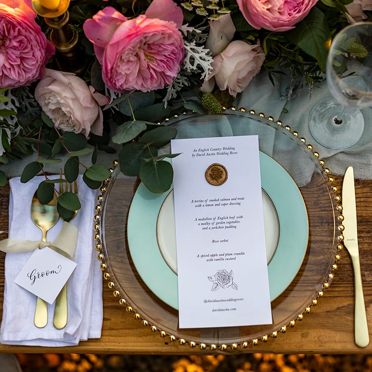 Constance rosas boda mesa ajuste florales menú