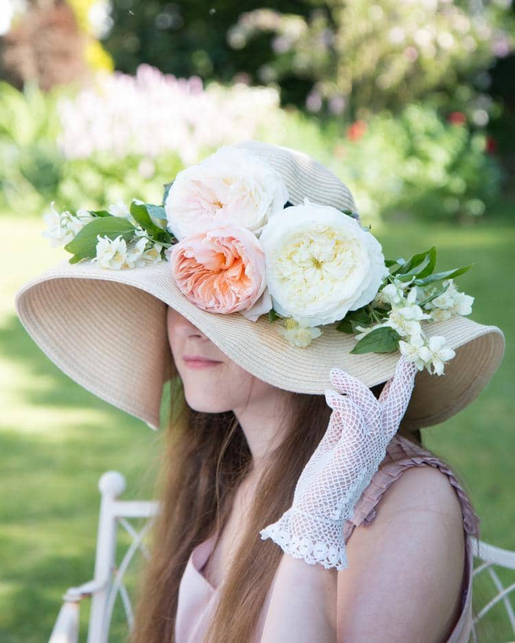 Juliet y Patience Diseño de sombrero floral de rosas