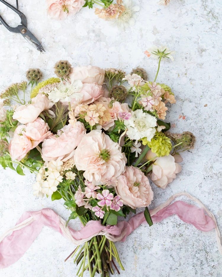 Charity Erröten Sie Rosen für Land-Hochzeits-Blumenstrauß