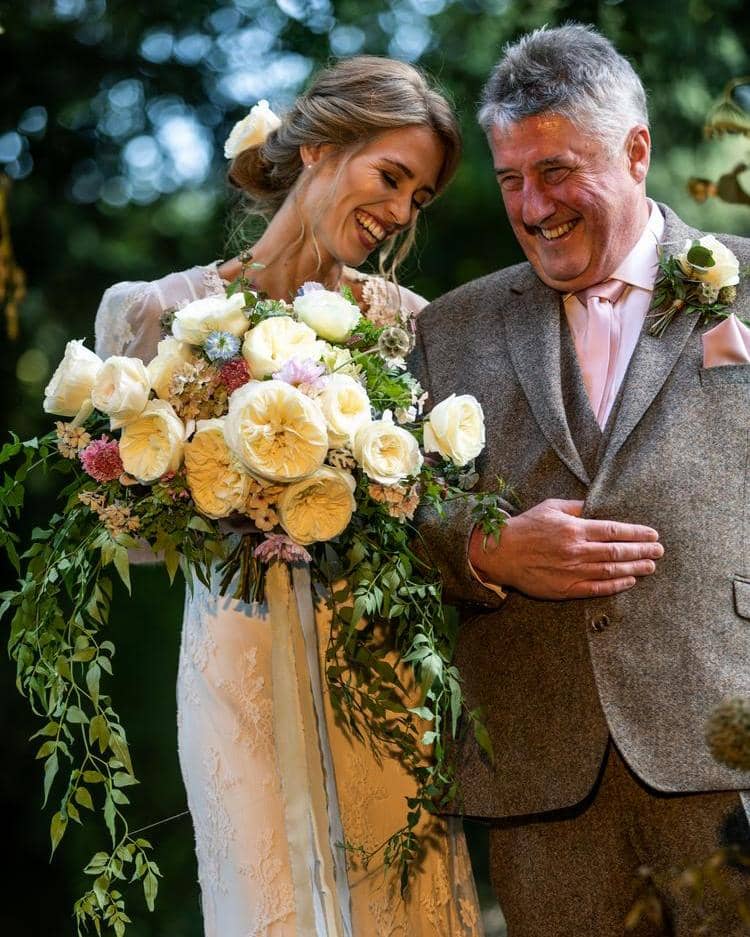 Escena de la boda del padre de la novia