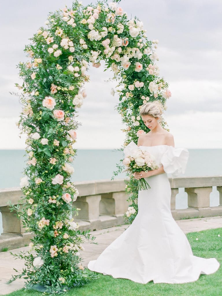 The Best Ceremony Florals of 2022 - David Austin Wedding and Event Roses
