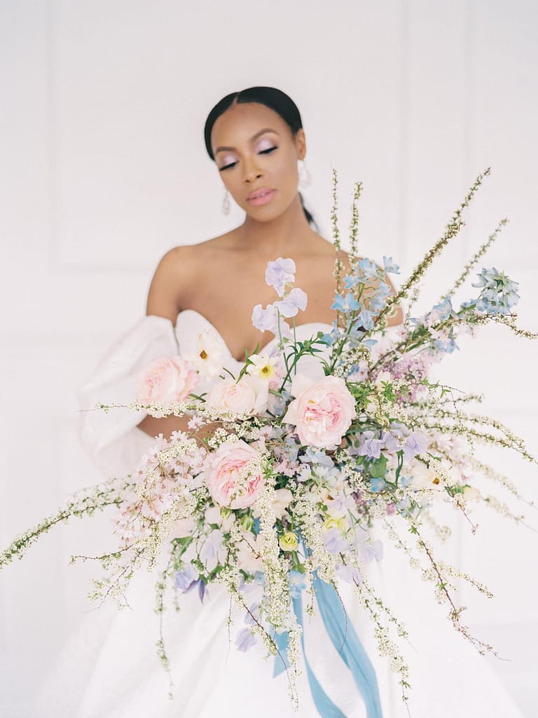 パステルカラーのウェディングブーケ - David Austin