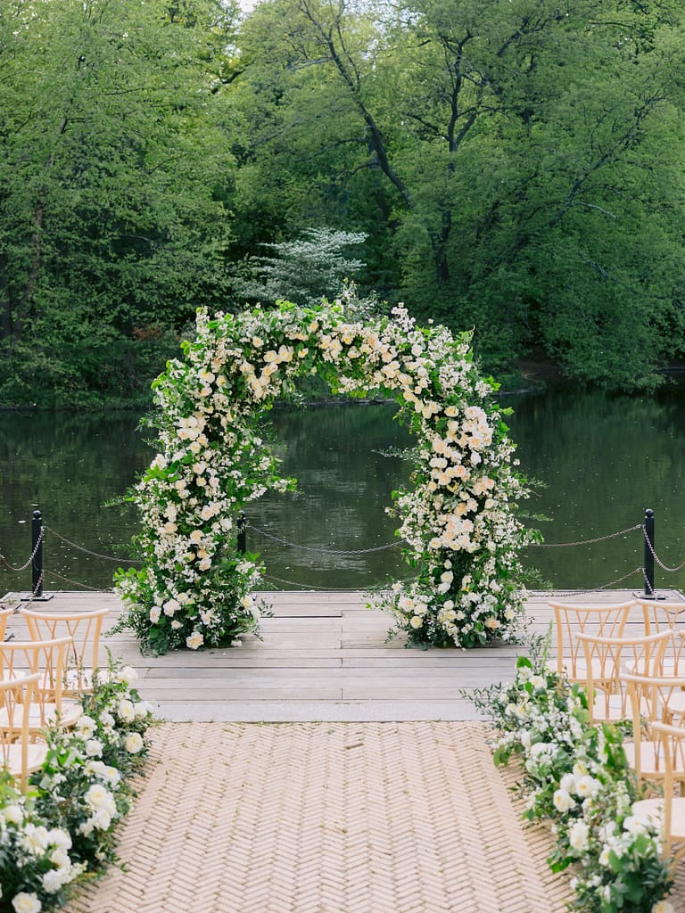 A New York City Real Wedding - David Austin Wedding and Event Roses