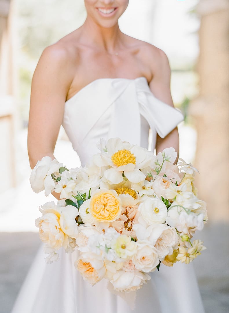 mariée, tenue, mariage, bouquet