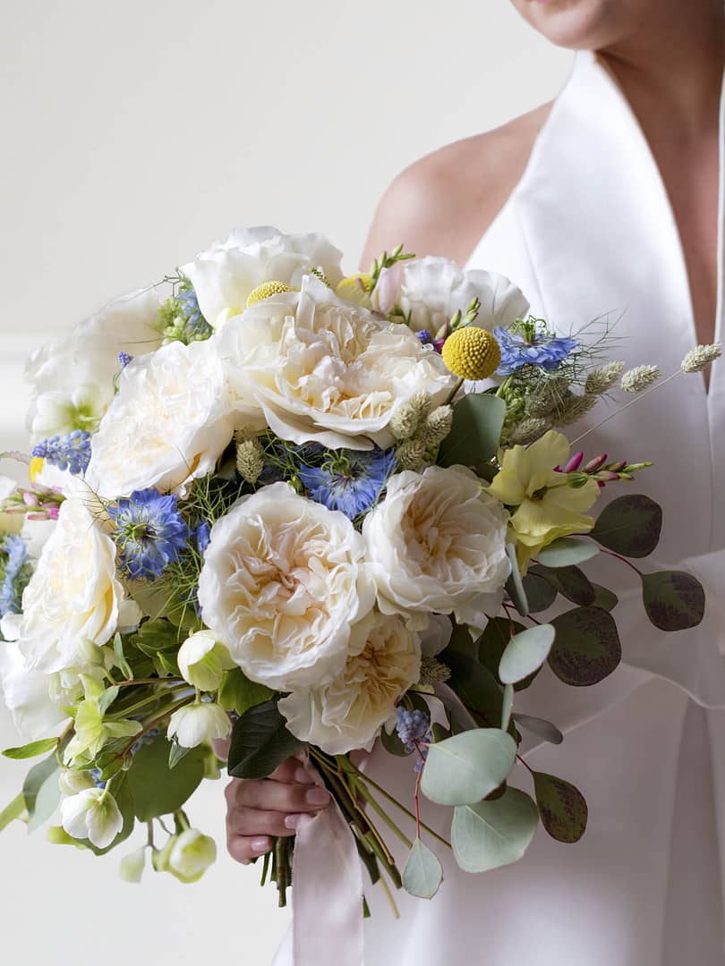 Rosas de boda en ramo de novia