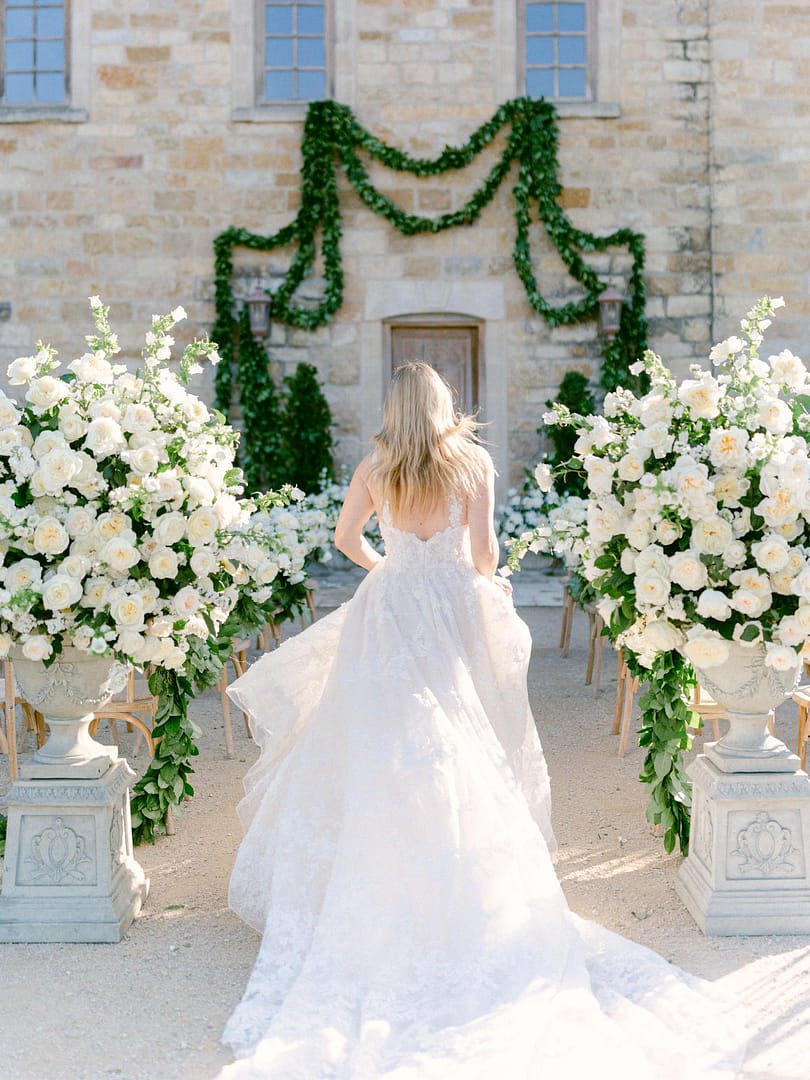 outdoor-wedding-ceremony