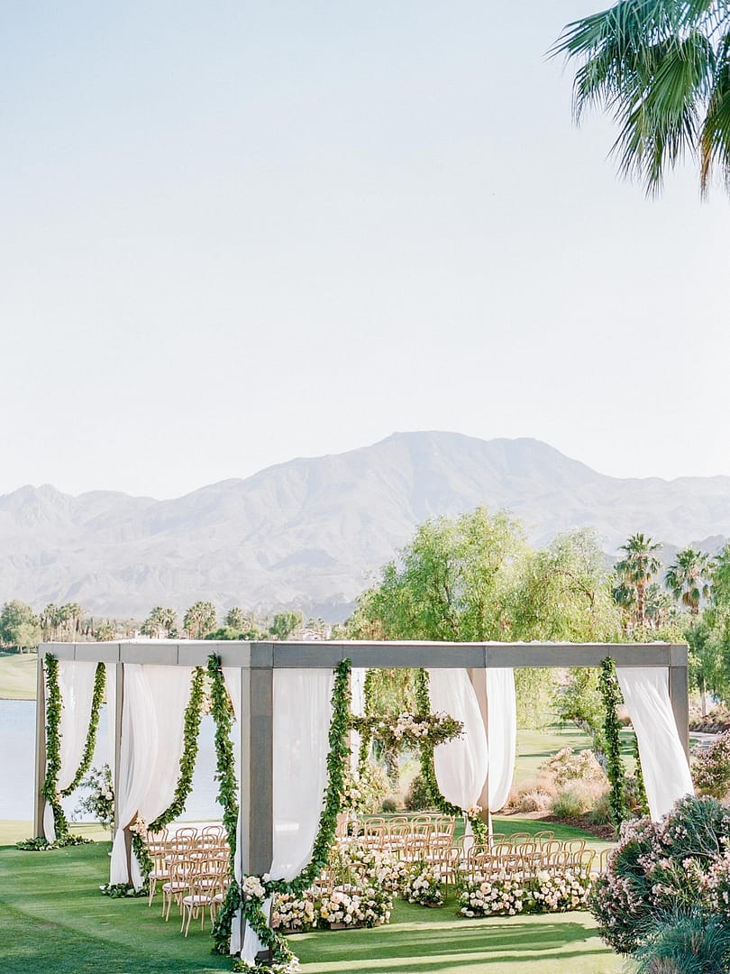 outdoor-wedding-ceremony