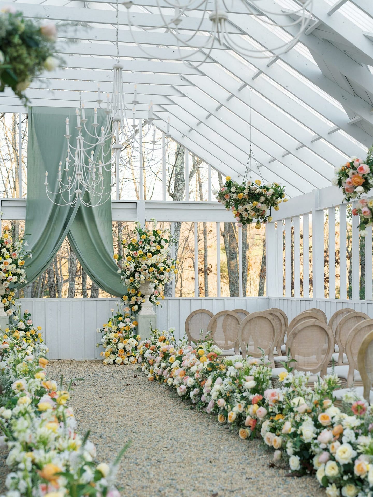 Wedding Aisle Flower Inspiration David Austin Wedding And Event Roses